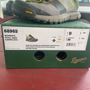 Women’s Danner 2650 Campo GTX hiking shoes, brown/meadow green, size 9